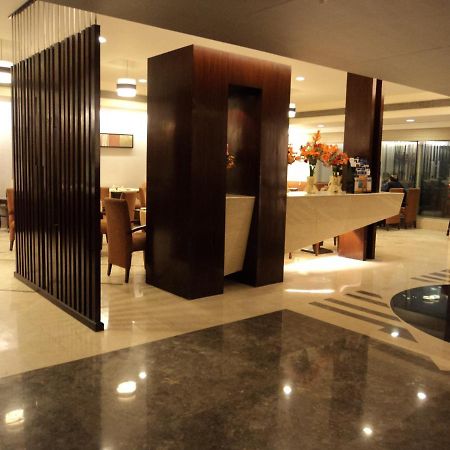 Muse Sarovar Portico Nehru Place Új-Delhi Kültér fotó
