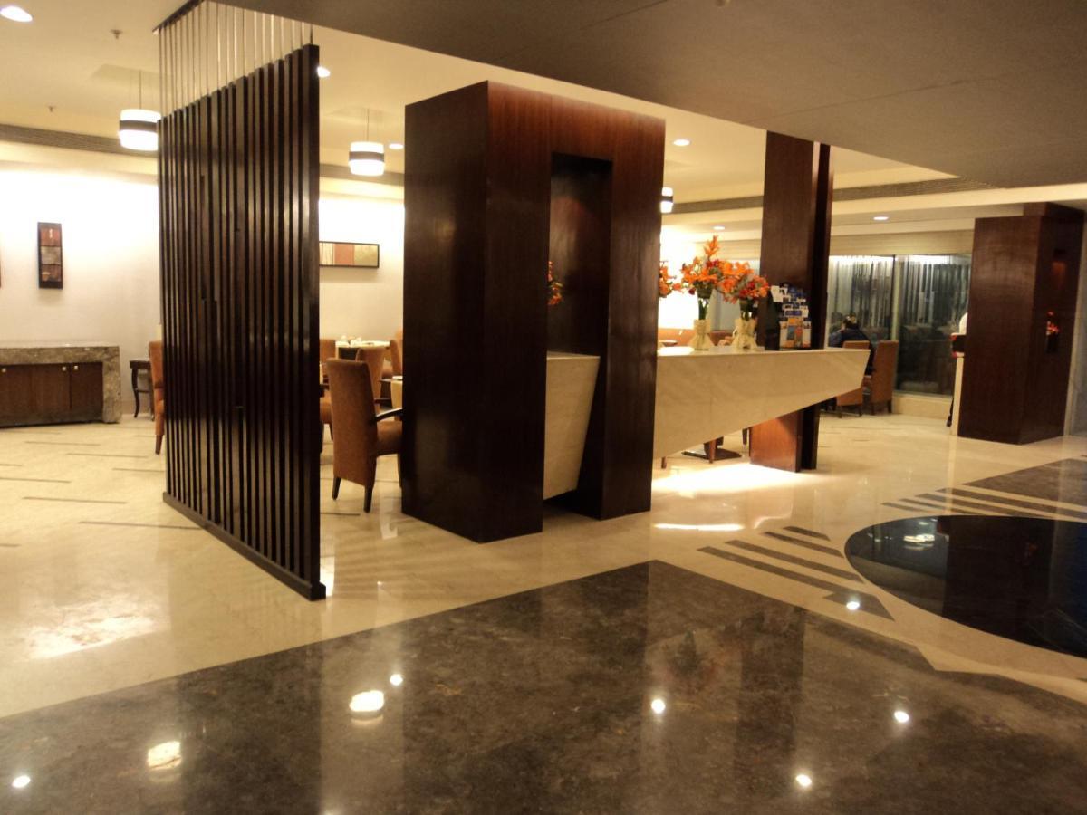 Muse Sarovar Portico Nehru Place Új-Delhi Kültér fotó