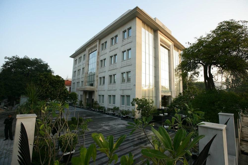 Muse Sarovar Portico Nehru Place Új-Delhi Kültér fotó