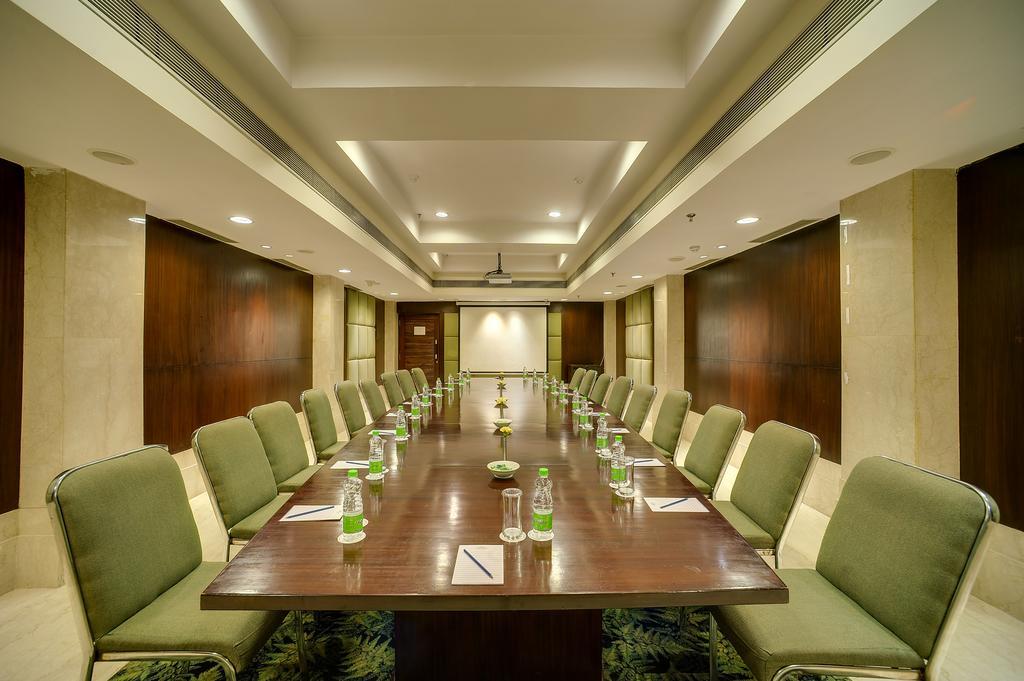 Muse Sarovar Portico Nehru Place Új-Delhi Kültér fotó