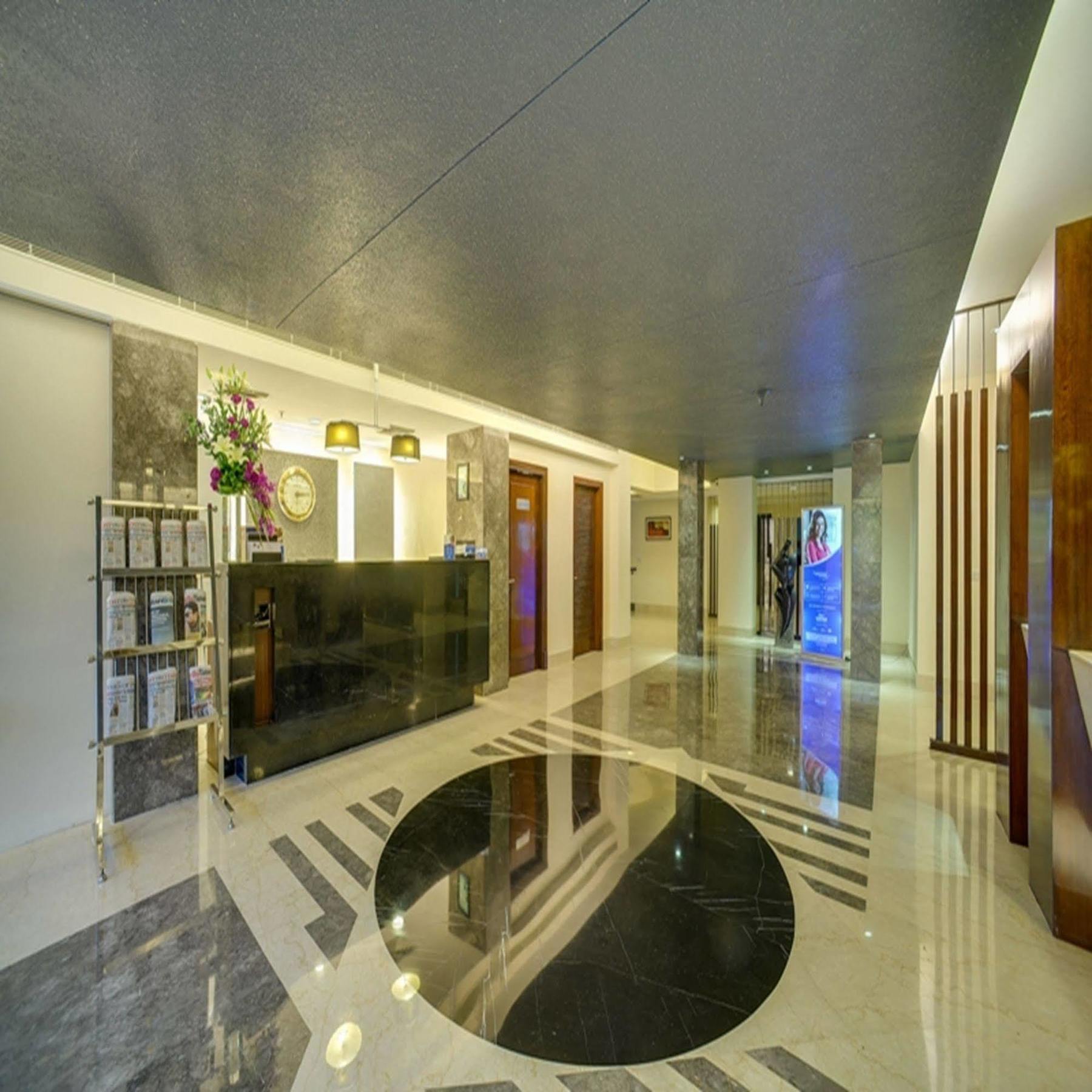 Muse Sarovar Portico Nehru Place Új-Delhi Kültér fotó