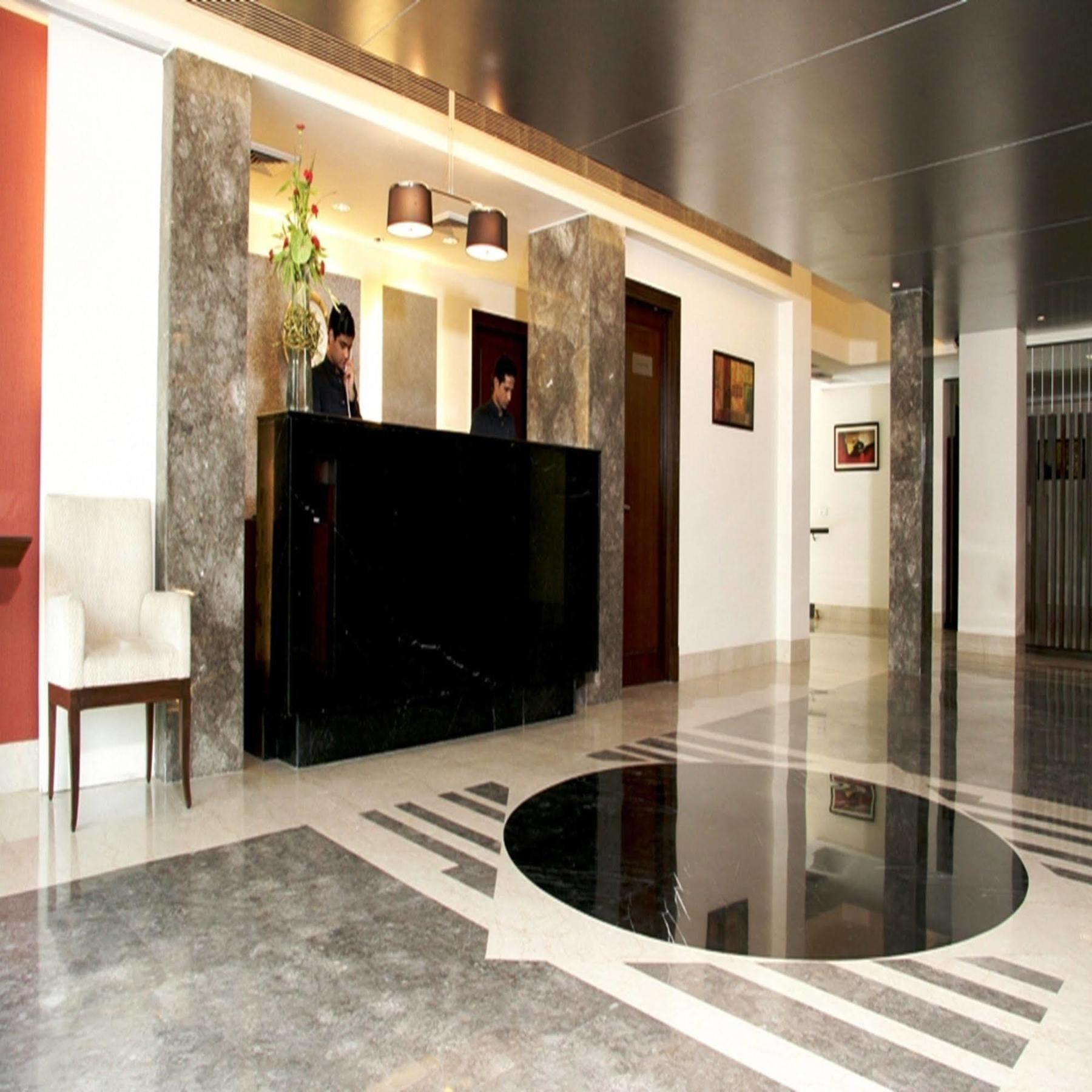 Muse Sarovar Portico Nehru Place Új-Delhi Kültér fotó