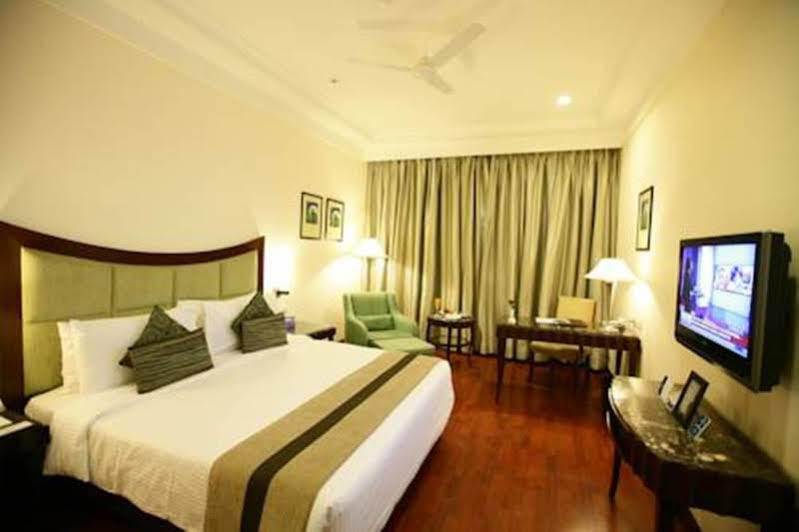 Muse Sarovar Portico Nehru Place Új-Delhi Kültér fotó