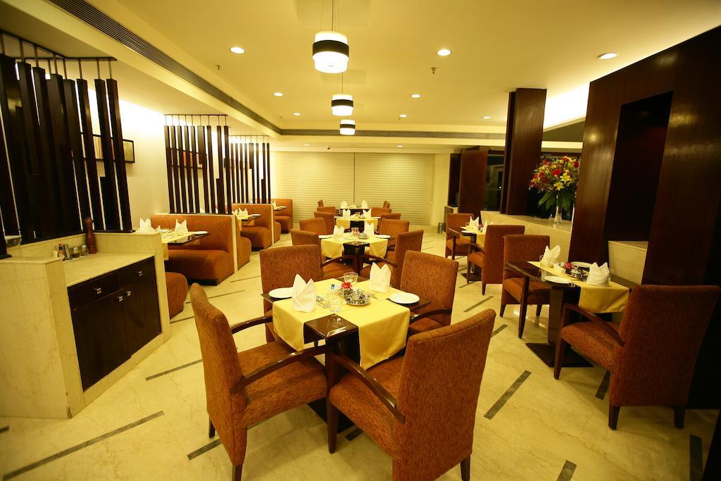 Muse Sarovar Portico Nehru Place Új-Delhi Kültér fotó